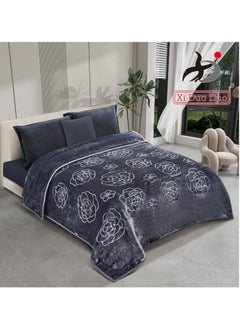 Buy Winter blanket, plain engraved, 4 kg, with a super soft texture, size 160 x 220 cm - navy blue in Saudi Arabia