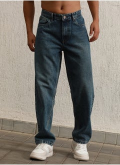 اشتري Men Cotton Relaxed Fit Jeans في الامارات