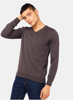 اشتري Essential V Neck Pullover في مصر