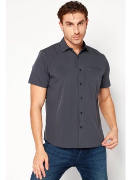 اشتري Men Regular Fit Pointed Collar Short Sleeve Plain Casual Shirt, Grey في الامارات