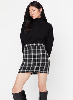 Buy Black Plaid Patterned Mini Woven Skirt TWOAW23ET00119 in Egypt