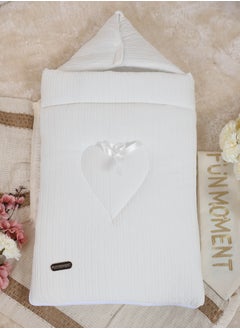 Buy Baby House with side zipper for newborns, white color, decorated with a heart design in the middle in UAE