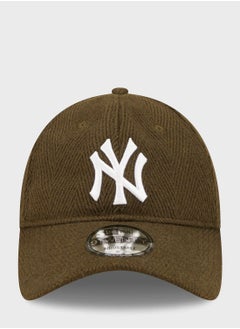 اشتري 9Twenty New York Yankees Cap في الامارات