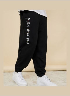 اشتري F.R.I.E.N.D.S Side Placement Print Oversized Jogger في السعودية