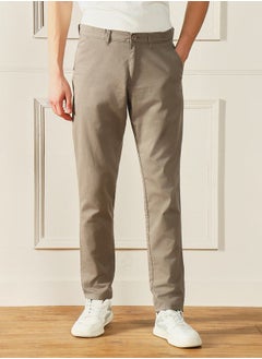 اشتري Mid Rise Slim Fit Chinos في السعودية