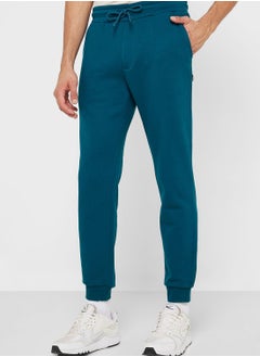 اشتري Essential Sweatpants في الامارات