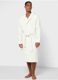 اشتري Essential Bathrobe في الامارات