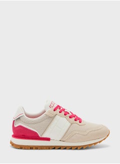 اشتري Retro Basket Low Top Sneakers في السعودية