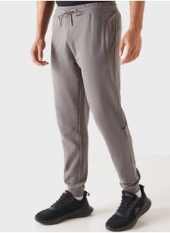 اشتري Logo Print Sweatpants في الامارات