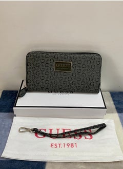 اشتري GUESS lady wallet في الامارات