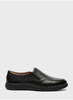 اشتري Formal Slip On Shoes في الامارات