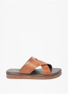 اشتري Men Textured Slip-On Criss Cross Arabic Sandals في السعودية