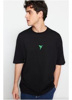 اشتري Men's Black Oversize/Wide Cut Bird-Animal Embroidery Short Sleeve  T-Shirt في مصر