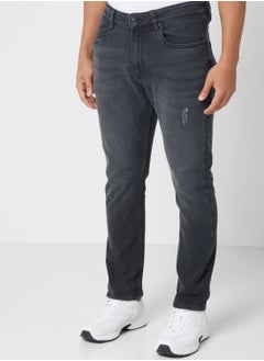 Buy Straight Fit Jeans in Saudi Arabia