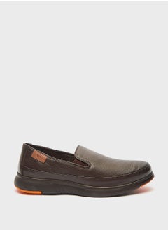 اشتري Casual Slip Ons Shoes في الامارات