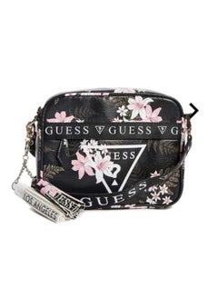 Buy A distinctive Guess bag for women in Egypt