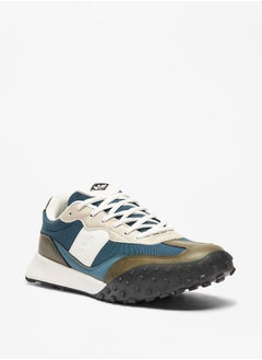 اشتري Men'S Colourblock Casual Sneakers With Lace-Up Closure في الامارات