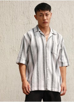 اشتري Relaxed Fit Vertical Striped Resort Collar Crochet Cotton Casual Shirt for Men في الامارات