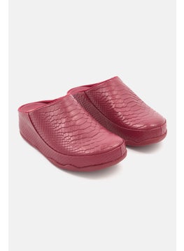 اشتري Women Snake Textured Pattern Slip On Clogs, Dark Red في الامارات