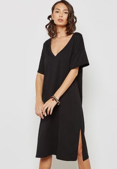 Buy Relaxed T-Shirt Midi Dress Black in UAE