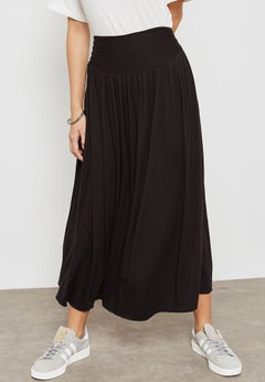 Buy Essential Midi Skirt Black in Saudi Arabia