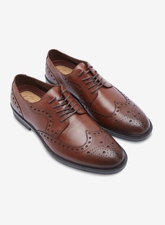 Shop Hush Puppies Issac Banker Dress Oxford Wing Tip Brown online Dubai, Abu Dhabi and all
