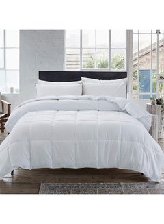 Buy Solid Pattern Comforter White in UAE