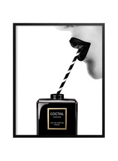 اشتري ملصق مع إطار بصورة عطر كوكتيل فاشن من شانيل متعدد الألوان 30x40سم في الامارات