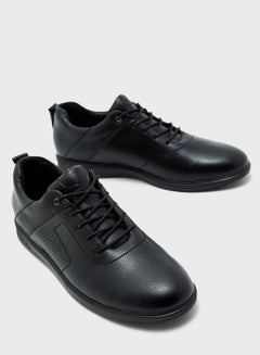 اشتري حذاء كاجوال برباط من الجلد الصناعي أسود في السعودية