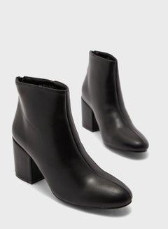 اشتري حذاء يصل للكاحل من الجلد السويديّ الصناعي أسود في السعودية