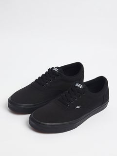 Buy Doheny Lace Up Sneakers Black in Saudi Arabia