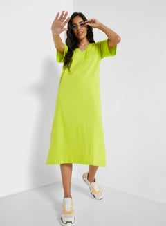 Buy V-Neck Midi Dress Green in UAE