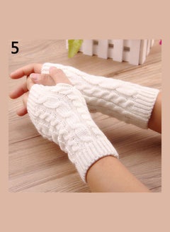 اشتري Pair Of Warm Knitted Soft Gloves White في السعودية