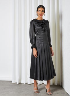 Buy Pleat Detailed Dress Black in Egypt