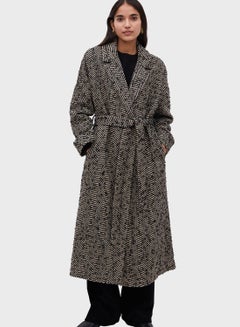 اشتري Striped Pattern Belted Wrap Coat أسود / بيج في السعودية