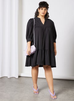 Buy Curve V-Neck Dress Black in Saudi Arabia