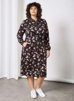 اشتري Curve Floral Print Shirt Dress أسود في السعودية