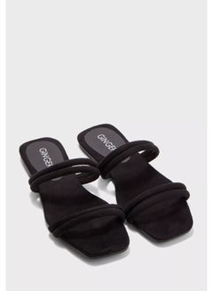 Buy Square Toe Flat Sandals Black in UAE