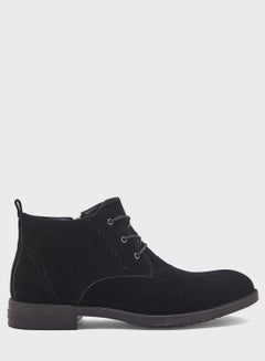 Buy Casual Welted Chukka Boots Black in UAE