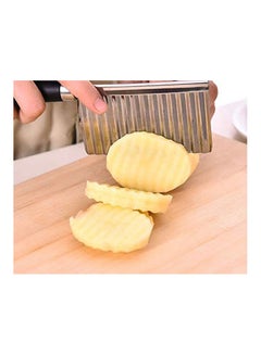 اشتري Vegetable & Fruit Wavy Crinkle Cutting Tool Serrator Salad Chopping Knife French Fry Slicer, Steel Wave Blade Cutter Chops silver في مصر