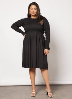 اشتري Curve Smock Midi Dress أسود في السعودية