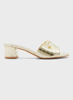 Buy One Strap Low Heel Sandals Gold in UAE