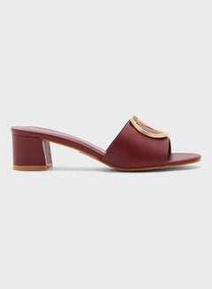 اشتري One Strap Low Heel Sandals Burgundy في الامارات