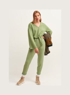 اشتري Figurum Playing Sweatshirt Green في السعودية