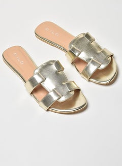 اشتري Shiny Cut-Out Detail Strap Flat Sandals ذهبي في السعودية