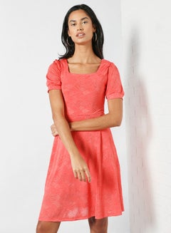 اشتري فستان قصير بقبّة مربعة وردي في السعودية