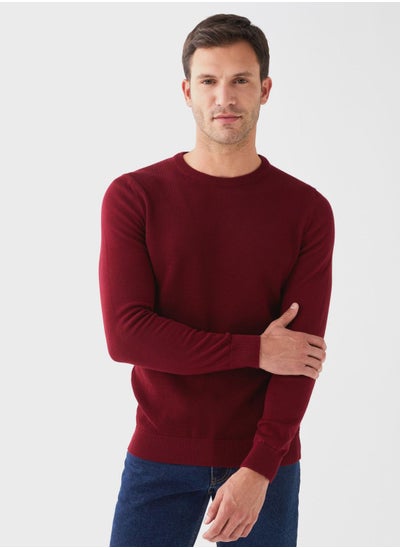 اشتري Essential Slim Fit Knitted Sweater في السعودية