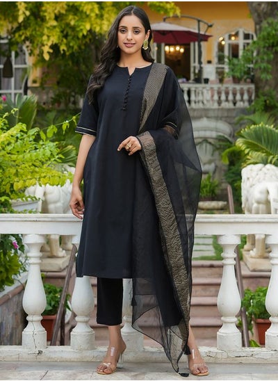 اشتري Set of 3 - Solid Button Detail Kurta, Pants and Dupatta في السعودية