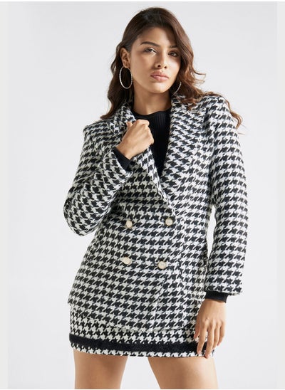 اشتري Houndstooth Textured Double-Breasted Blazer في الامارات