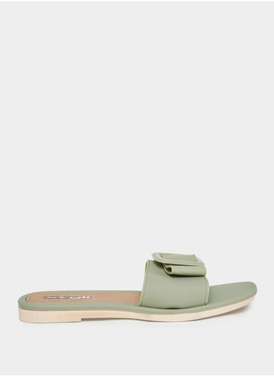 اشتري Buckle Strap Detail Flat Sandals في السعودية